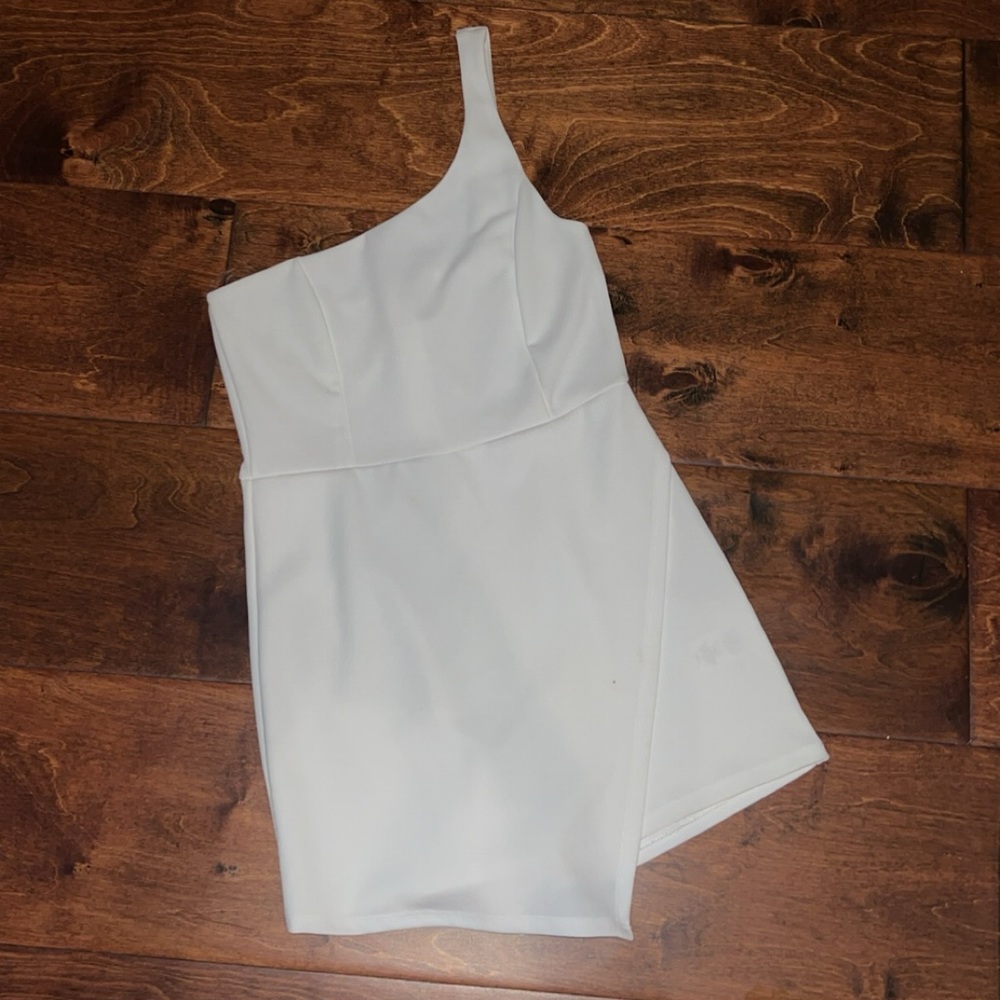 White one shoulder romper-dress